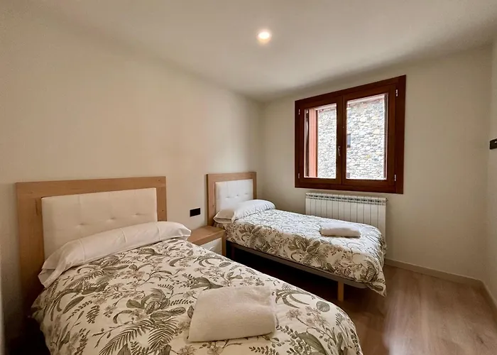 Bpirineos-llardana Διαμέρισμα Benasque